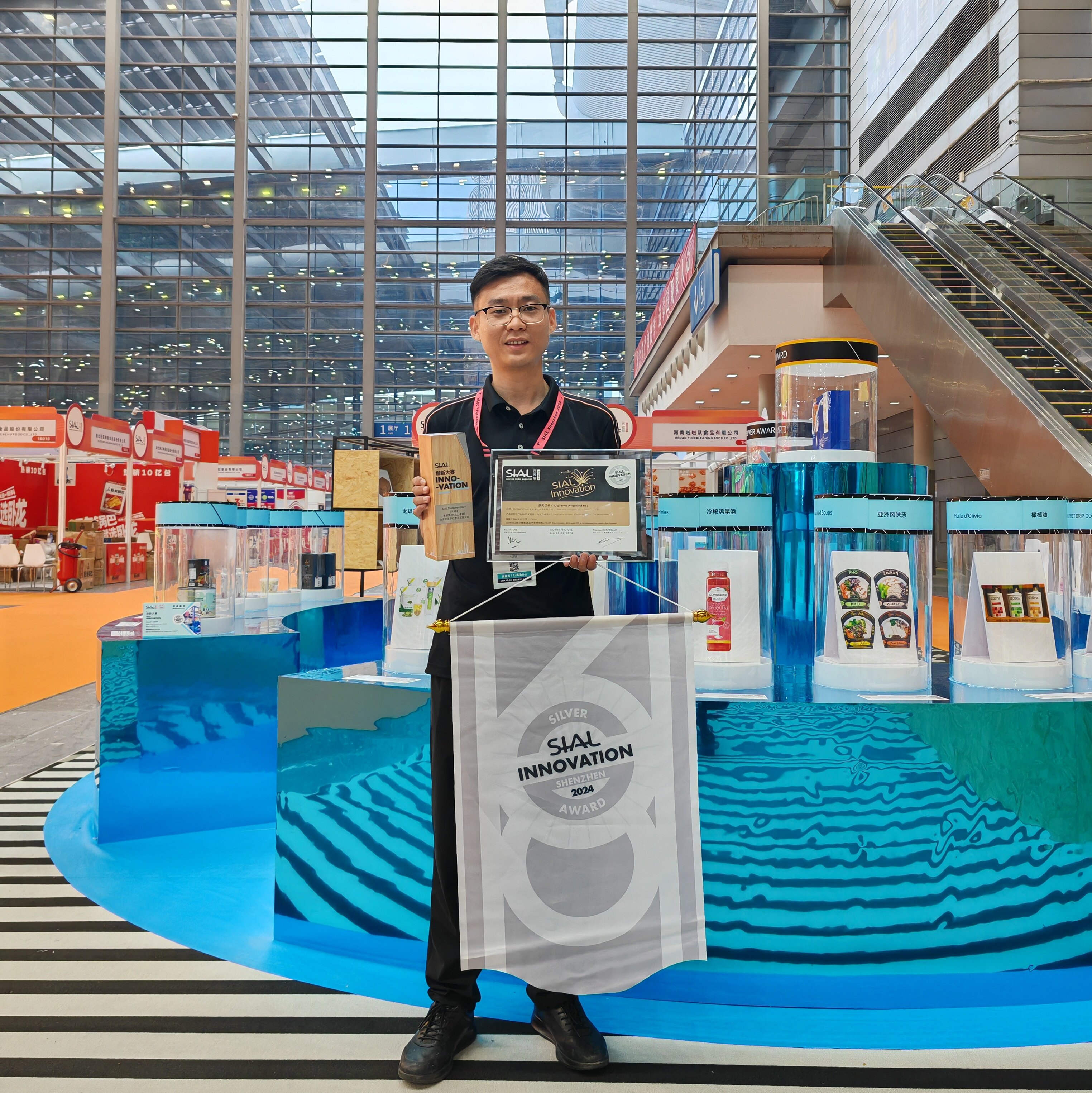 光頭李記亮相SIAL西雅國際食品展 喜摘國際創新獎！
